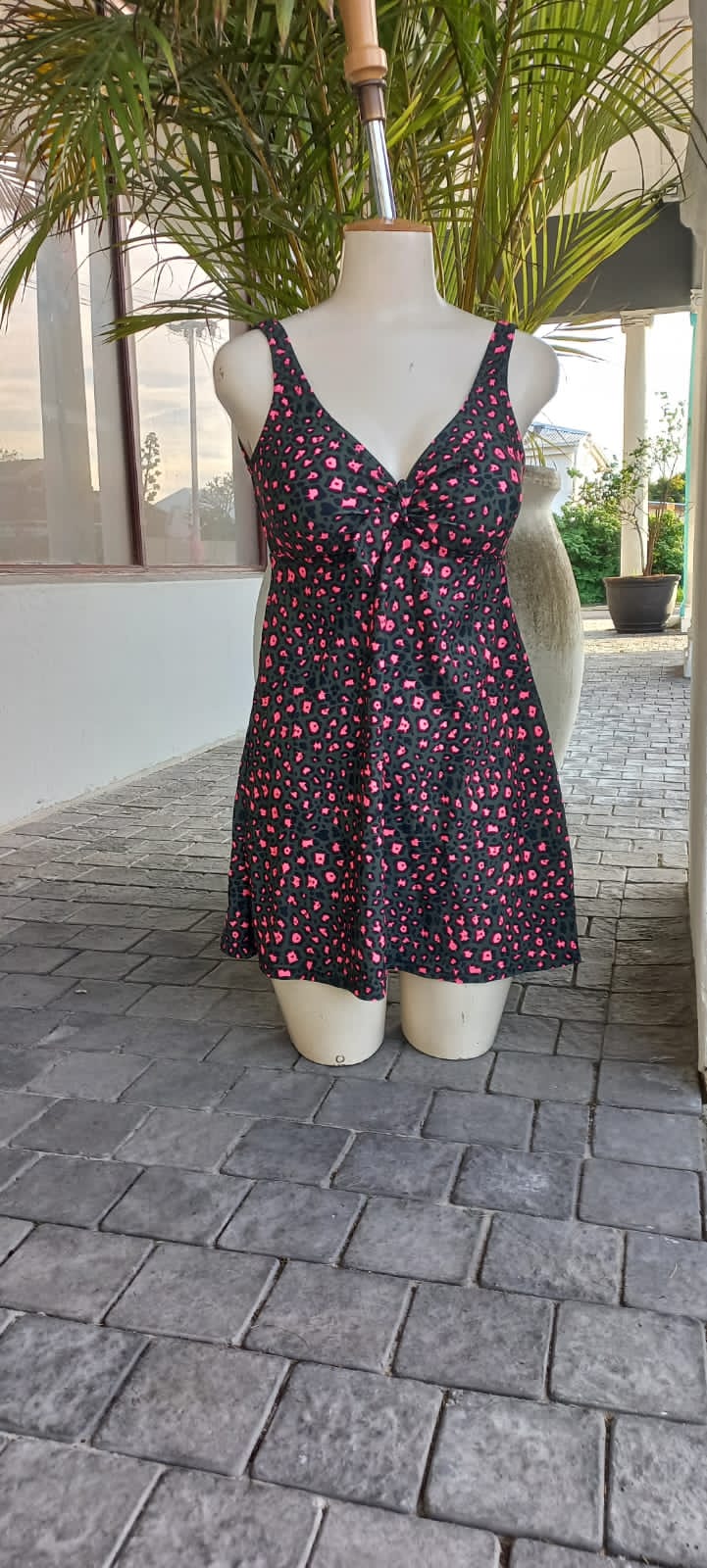 288 Dress Cos 13/06